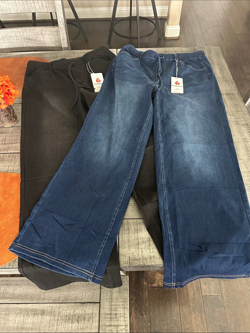 Women’s Wide-Leg Jeans - Blue and Black